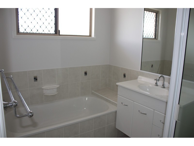 49 Elphinstone Drive, Kirwan QLD 4817