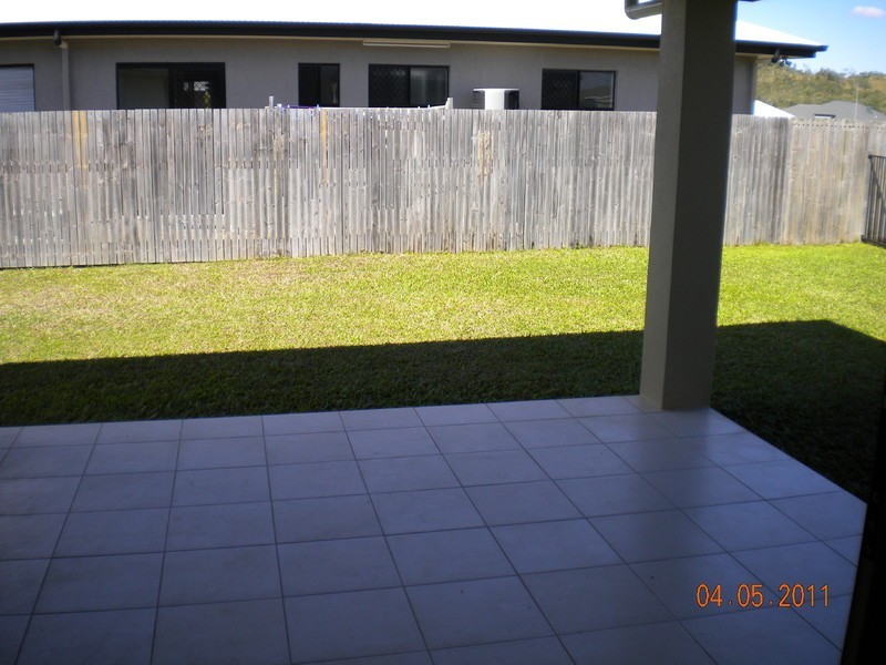 137 Daintree Drive, Bushland Beach QLD 4818