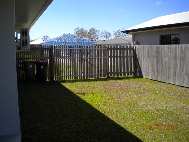 137 Daintree Drive, Bushland Beach QLD 4818