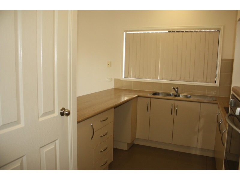 12 Sandon Place, Kelso QLD 4815