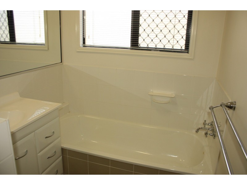 12 Sandon Place, Kelso QLD 4815