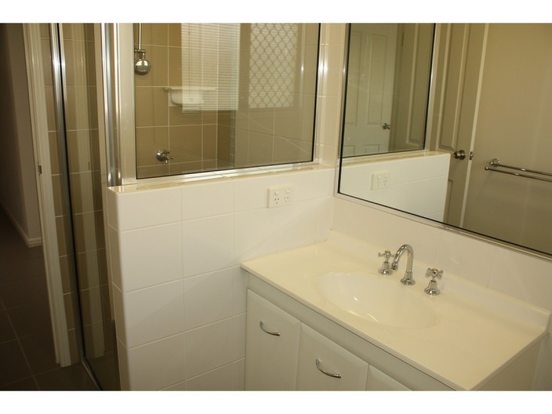 12 Sandon Place, Kelso QLD 4815