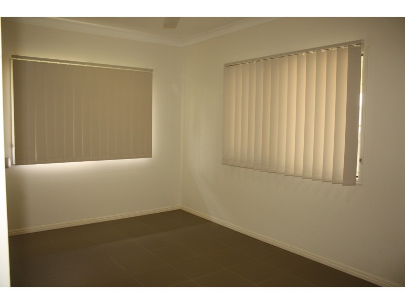 12 Sandon Place, Kelso QLD 4815