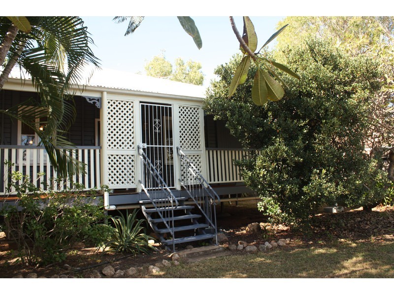 15 Harold Street, West End QLD 4810