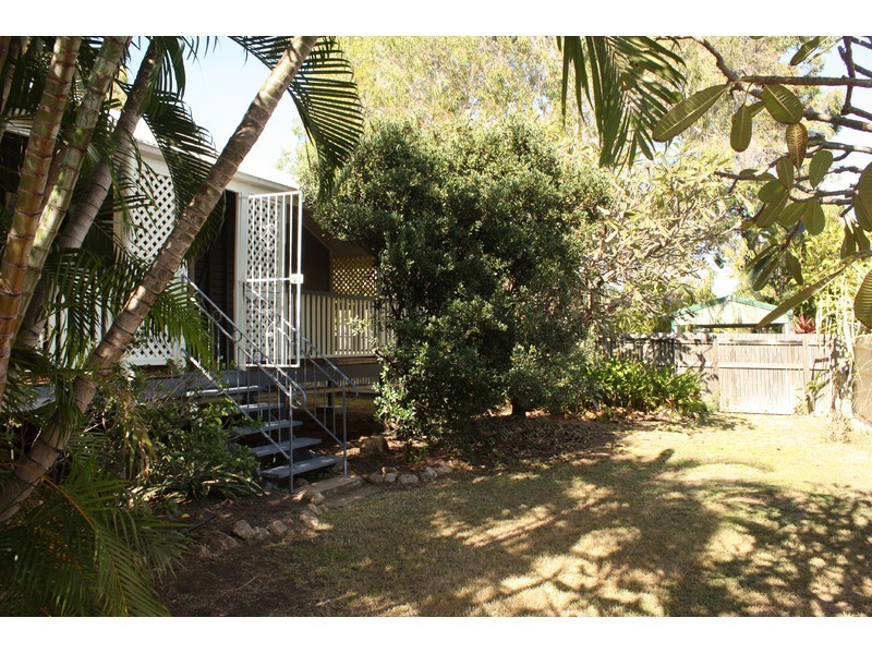 15 Harold Street, West End QLD 4810