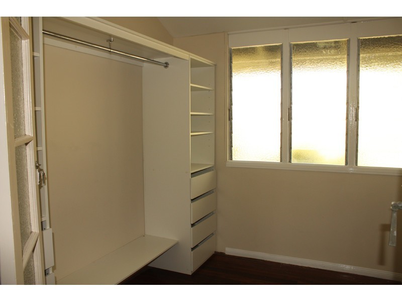 15 Harold Street, West End QLD 4810