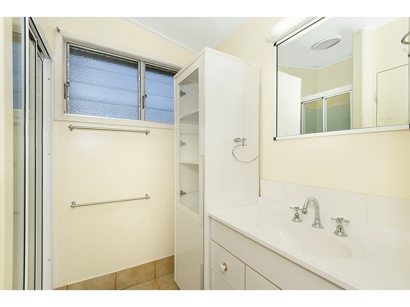 15 Harold Street, West End QLD 4810