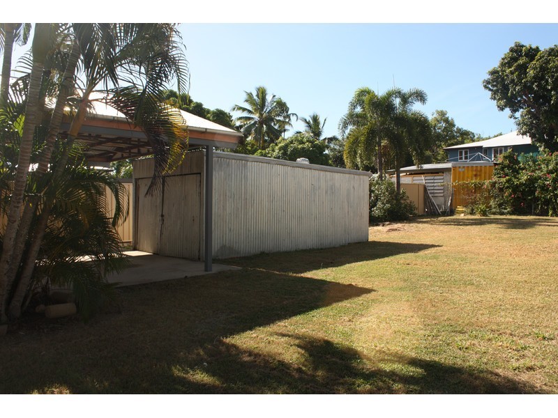 15 Harold Street, West End QLD 4810