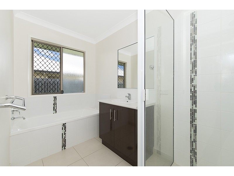 14 Nikao Street, Burdell QLD 4818