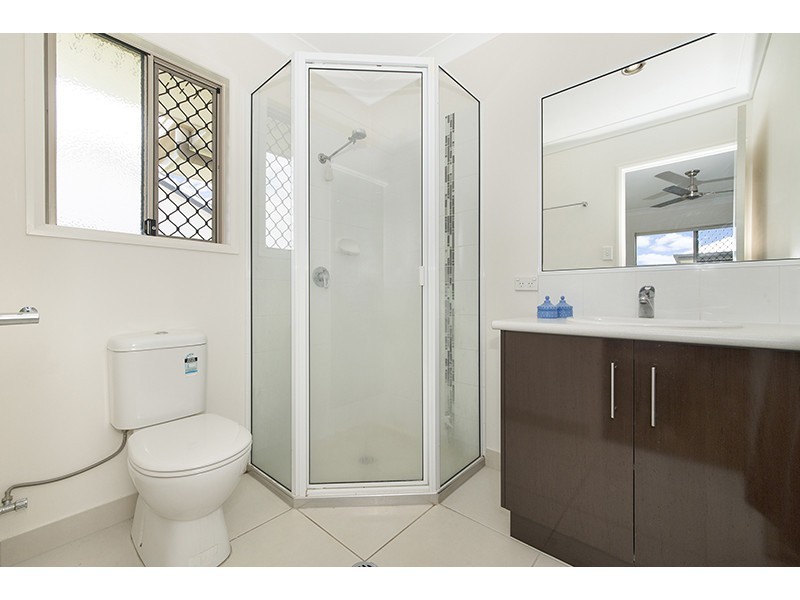 14 Nikao Street, Burdell QLD 4818