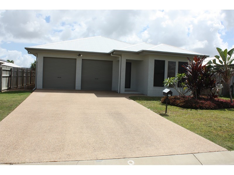 10 Hollanders Crescent, Kelso QLD 4815