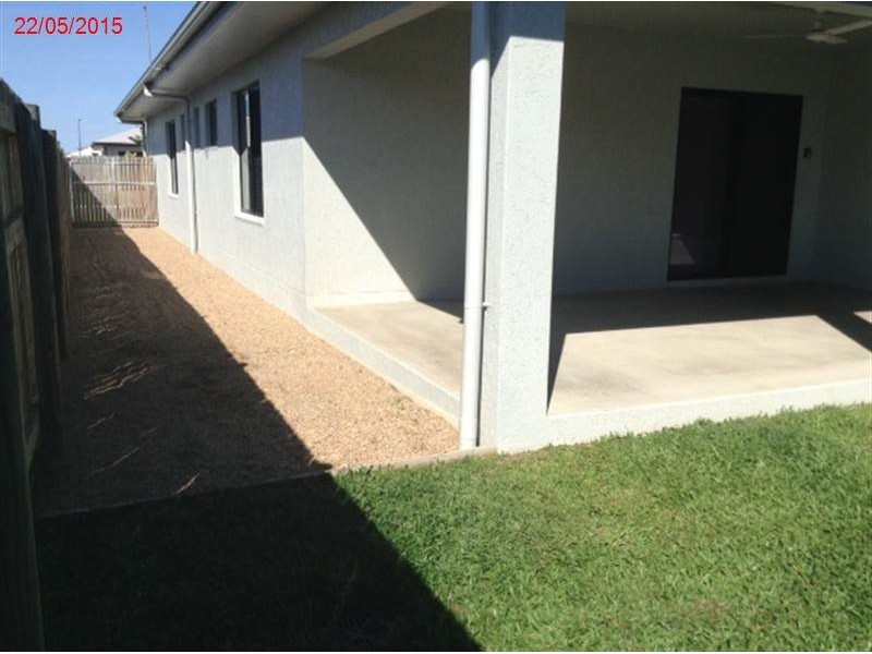 10 Hollanders Crescent, Kelso QLD 4815