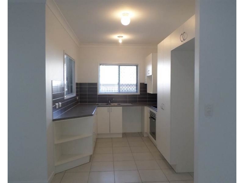 Bushland Beach QLD 4818