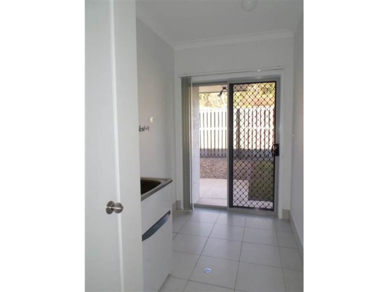 Bushland Beach QLD 4818