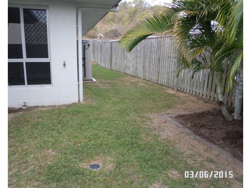 Bushland Beach QLD 4818