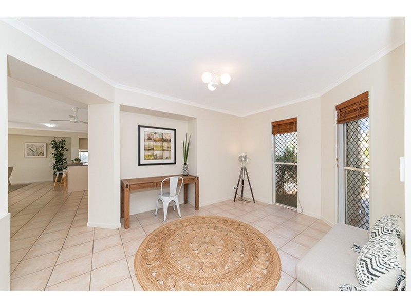 2 Blue Lake Court, Kirwan QLD 4817
