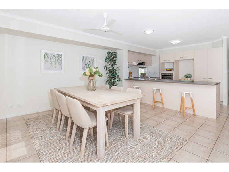 2 Blue Lake Court, Kirwan QLD 4817