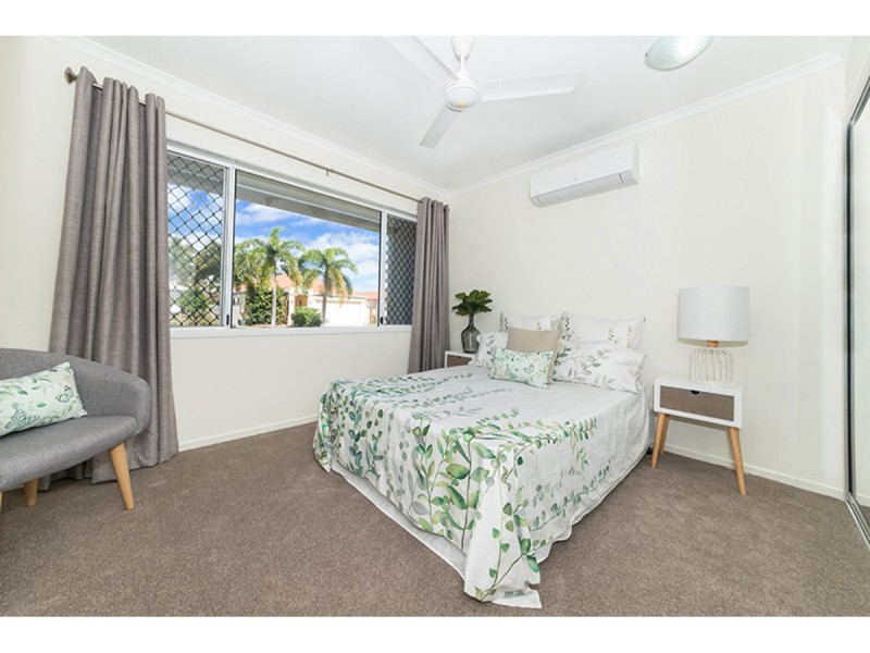 2 Blue Lake Court, Kirwan QLD 4817