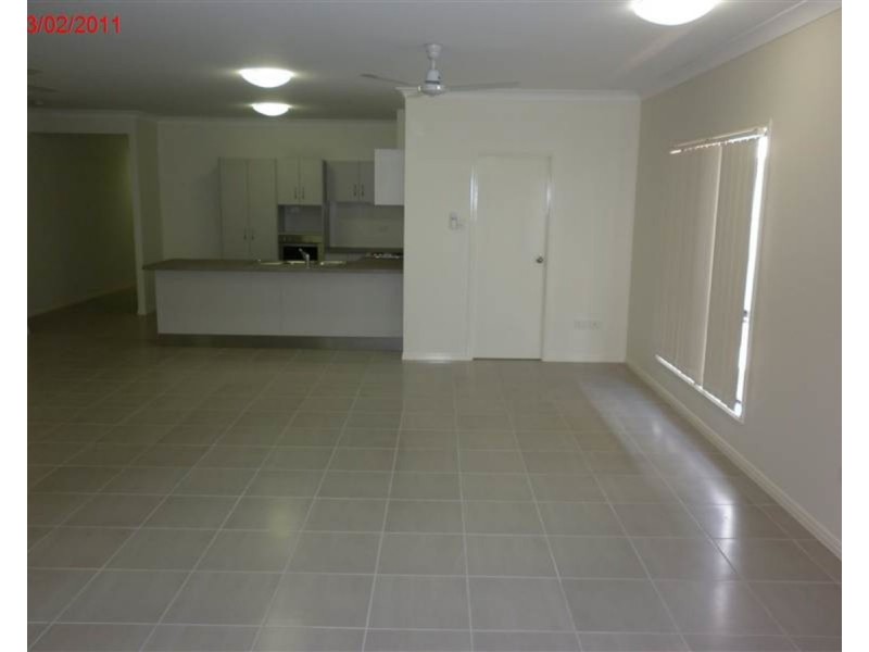 23 Hollanders Crescent, Kelso QLD 4815