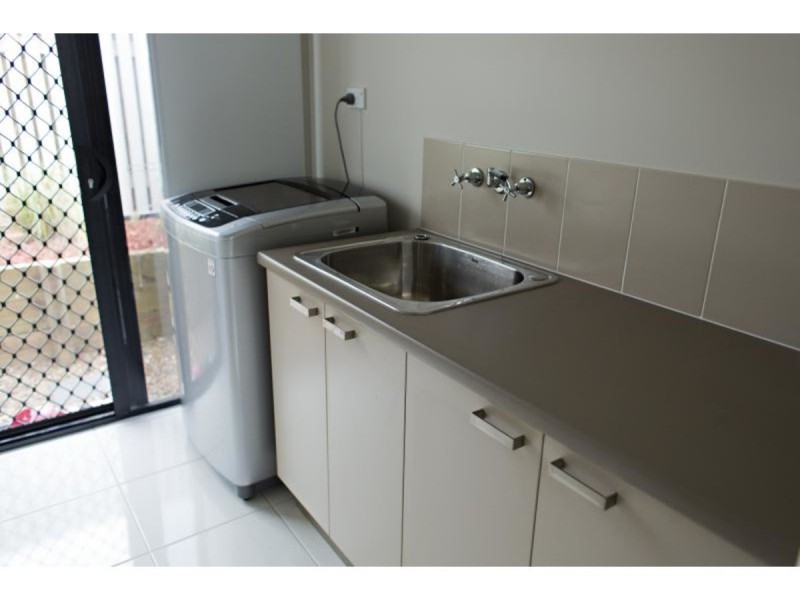 28 Bilbao Place, Bushland Beach QLD 4818