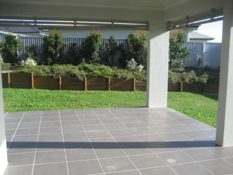 28 Bilbao Place, Bushland Beach QLD 4818