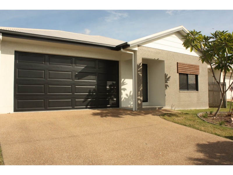 21 Skardon Place, Kelso QLD 4815