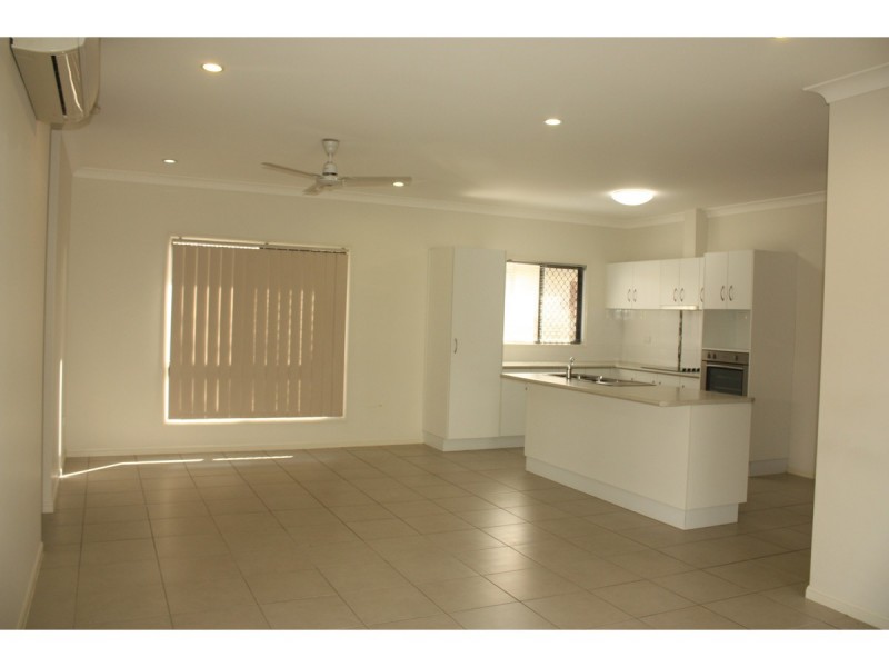 21 Skardon Place, Kelso QLD 4815