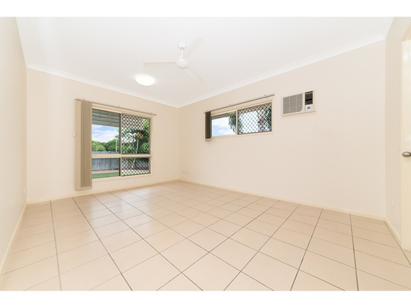 1 Chichester Avenue, Kirwan QLD 4817