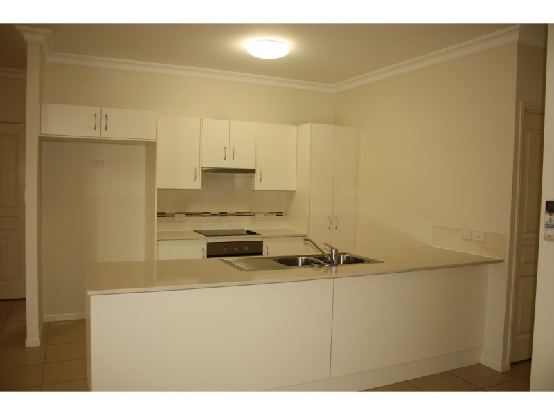 39 Raynesford Drive, Mount Louisa QLD 4814