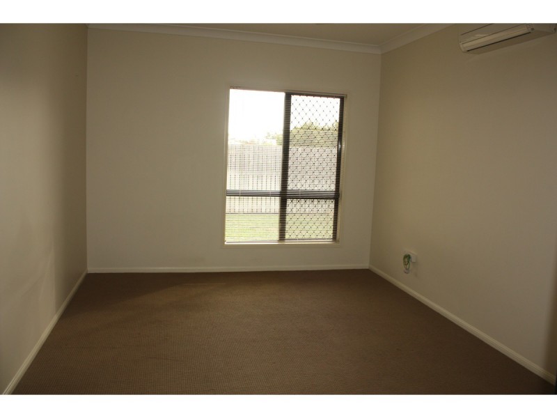 39 Raynesford Drive, Mount Louisa QLD 4814