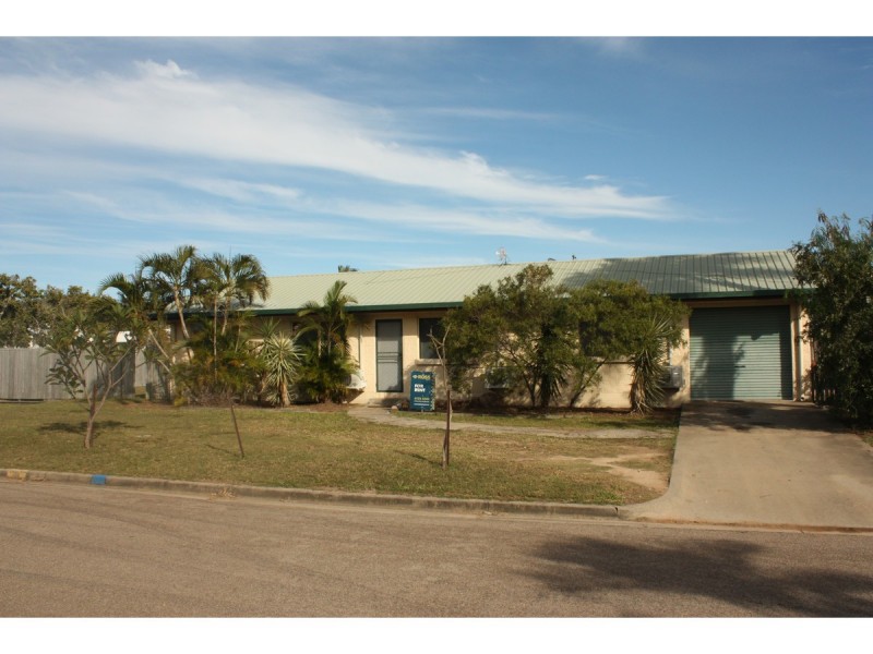 2 Lyndhurst Street, Mount Louisa QLD 4814