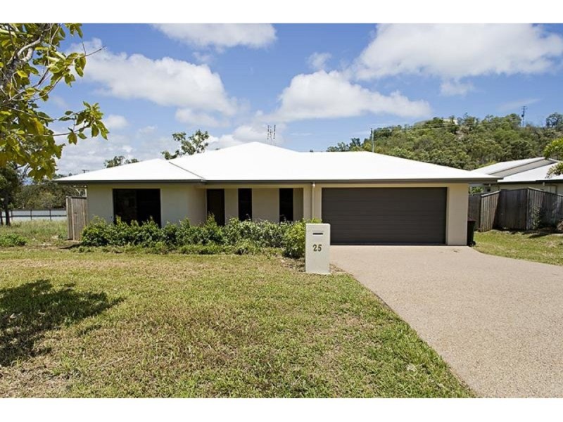 25 Deedes Crescent, Bushland Beach QLD 4818