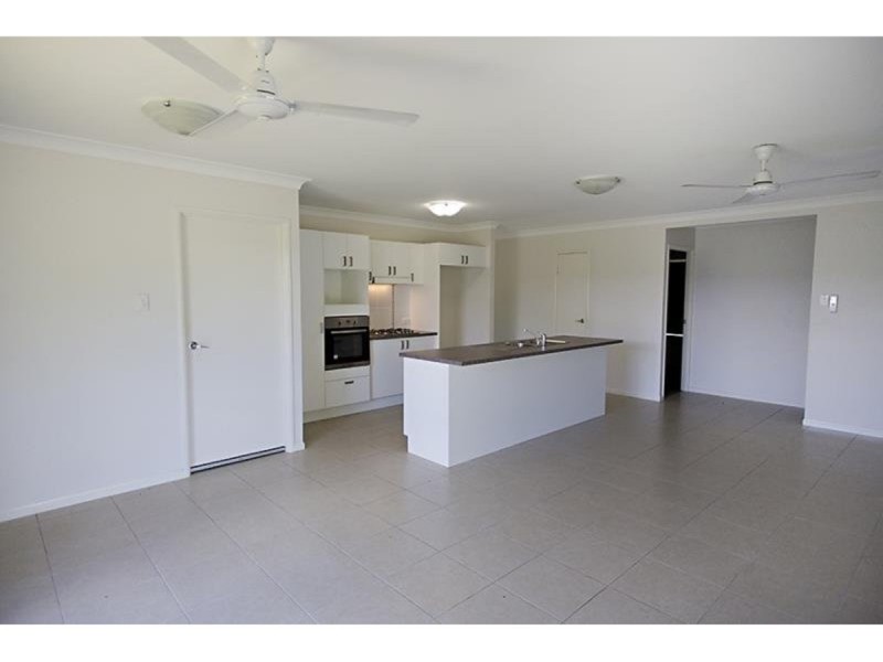 25 Deedes Crescent, Bushland Beach QLD 4818