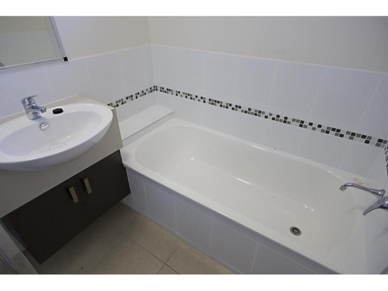 25 Deedes Crescent, Bushland Beach QLD 4818