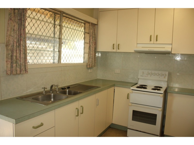 8 Warren Court, Aitkenvale QLD 4814
