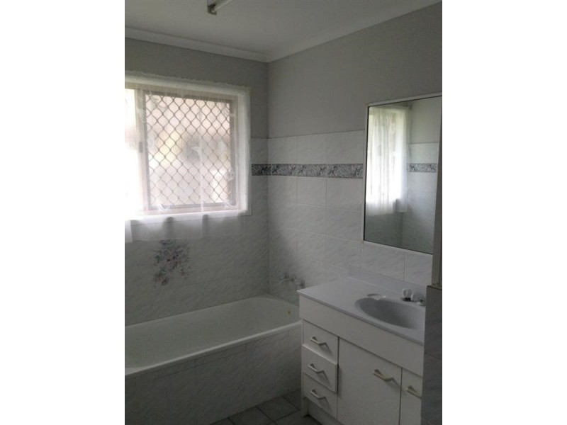 18 Deborah Street, Kelso QLD 4815