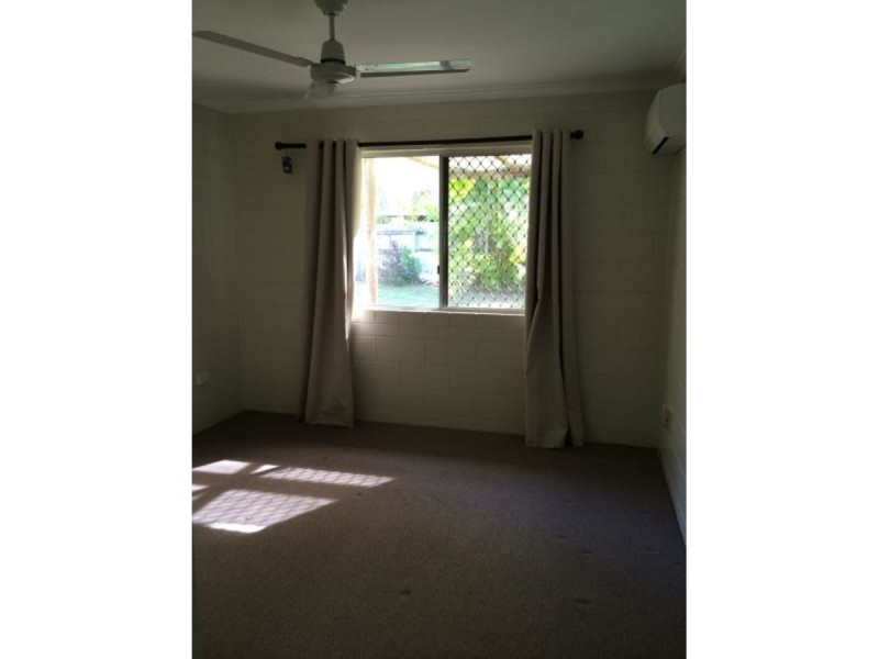 2/131 Mooney Street, Gulliver QLD 4812