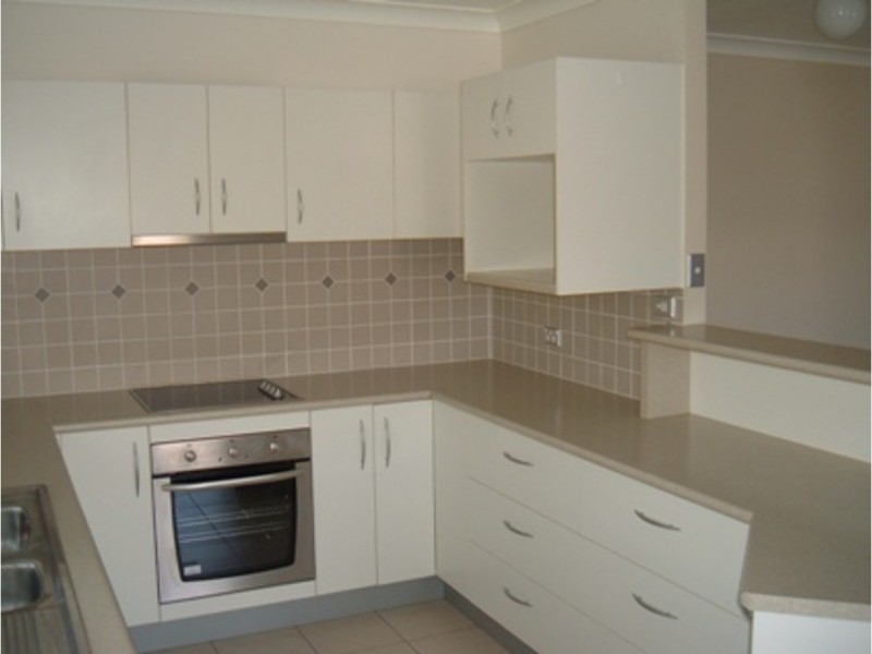 4/130 Eyre Street, North Ward QLD 4810