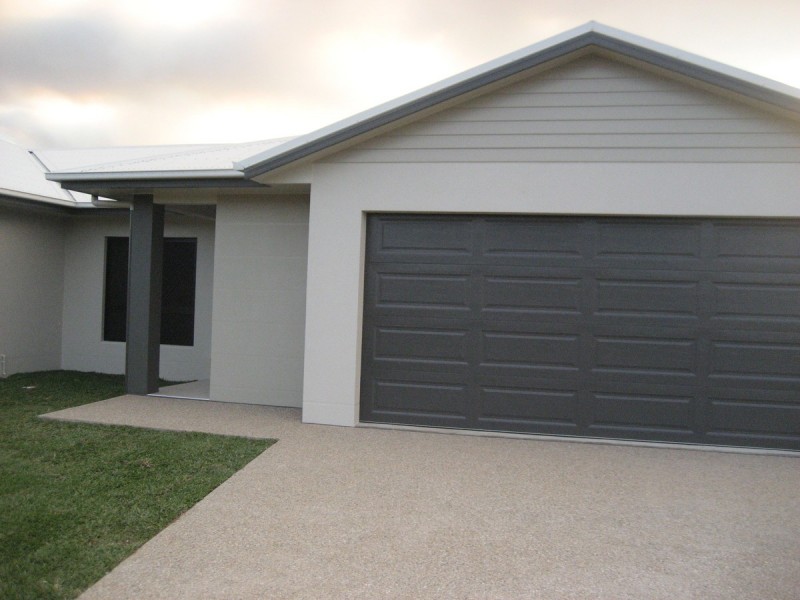 2/1 Satriani Crescent, Condon QLD 4815