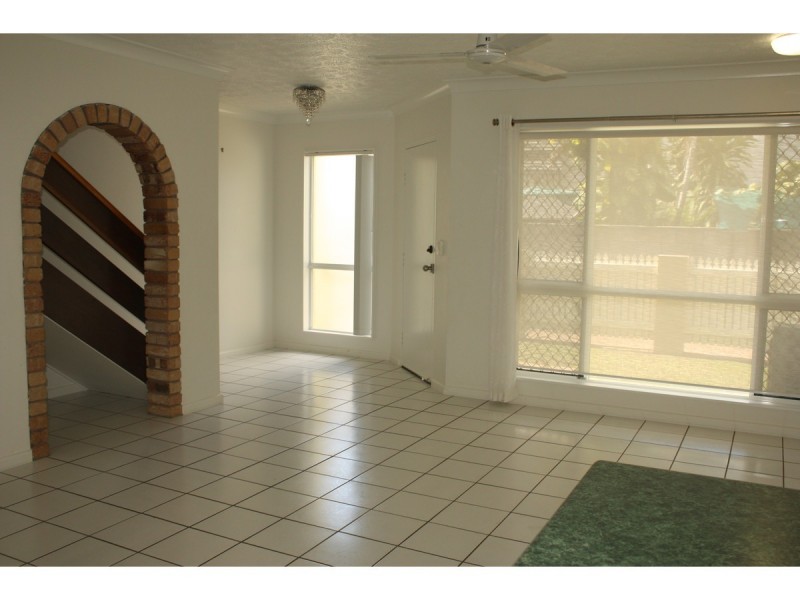 2/52 Camp Street, Mundingburra QLD 4812