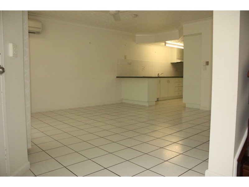 2/52 Camp Street, Mundingburra QLD 4812