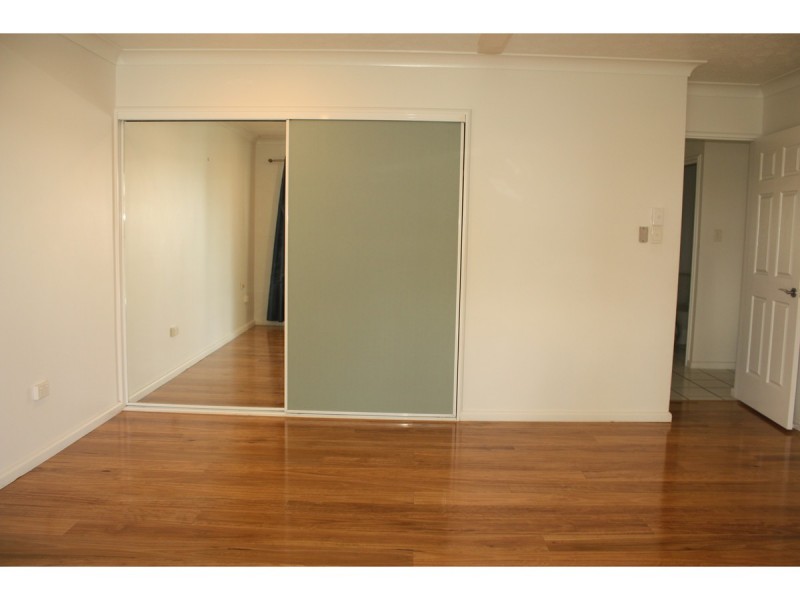 2/52 Camp Street, Mundingburra QLD 4812