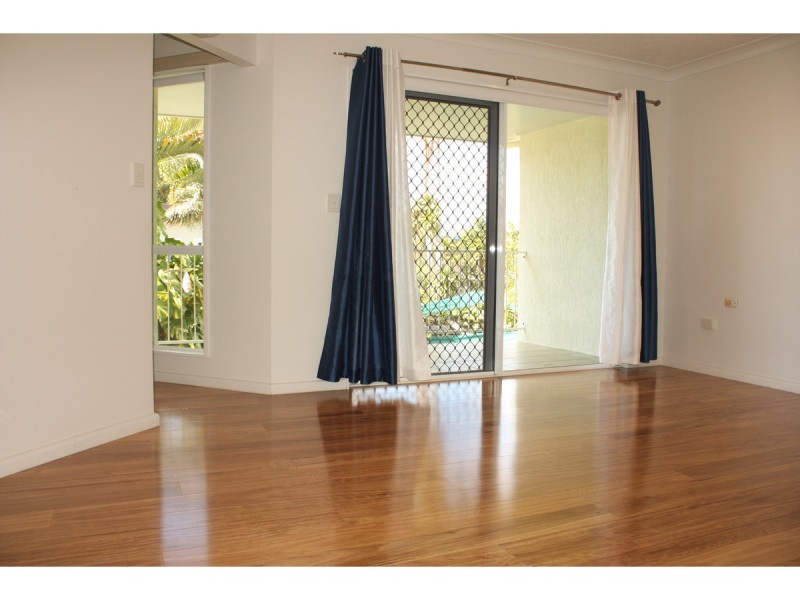 2/52 Camp Street, Mundingburra QLD 4812