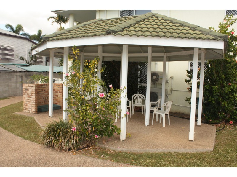 2/52 Camp Street, Mundingburra QLD 4812