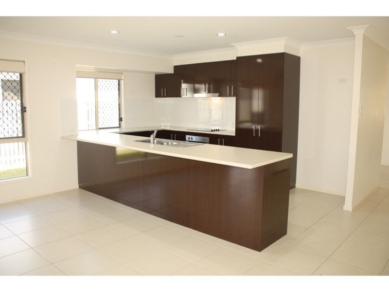 14 Nikao Street, Burdell QLD 4818