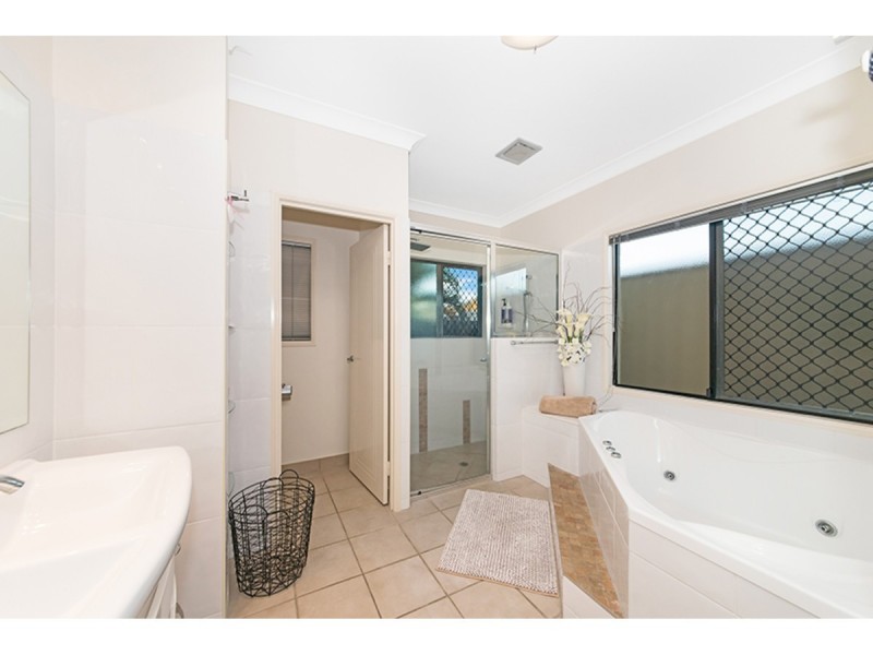 15 Tambo Court, Mount Louisa QLD 4814