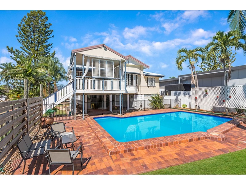 6 Purves Street, Hyde Park QLD 4812