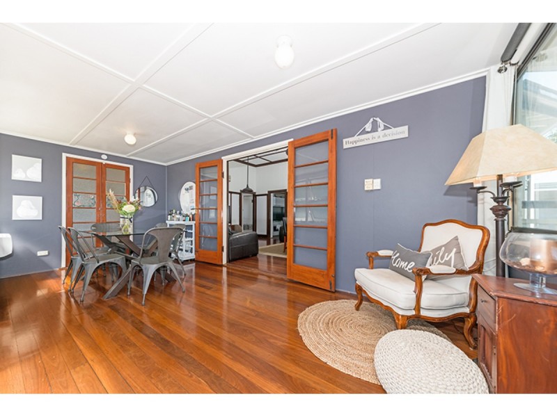 6 Purves Street, Hyde Park QLD 4812