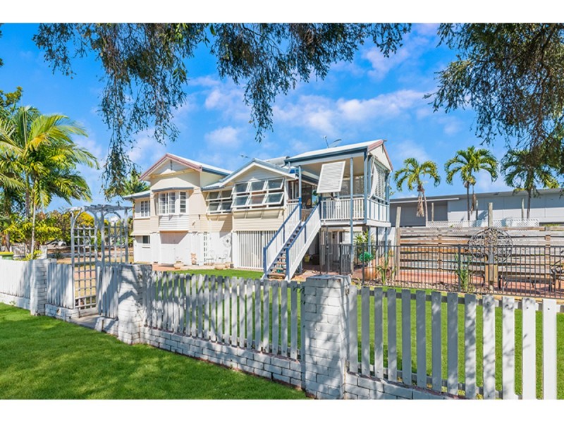 6 Purves Street, Hyde Park QLD 4812