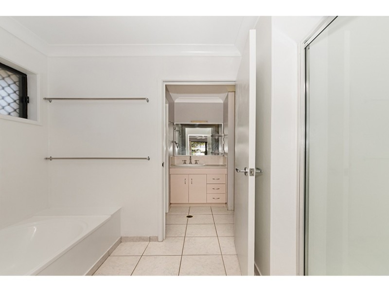 23 Amber Avenue, Rasmussen QLD 4815